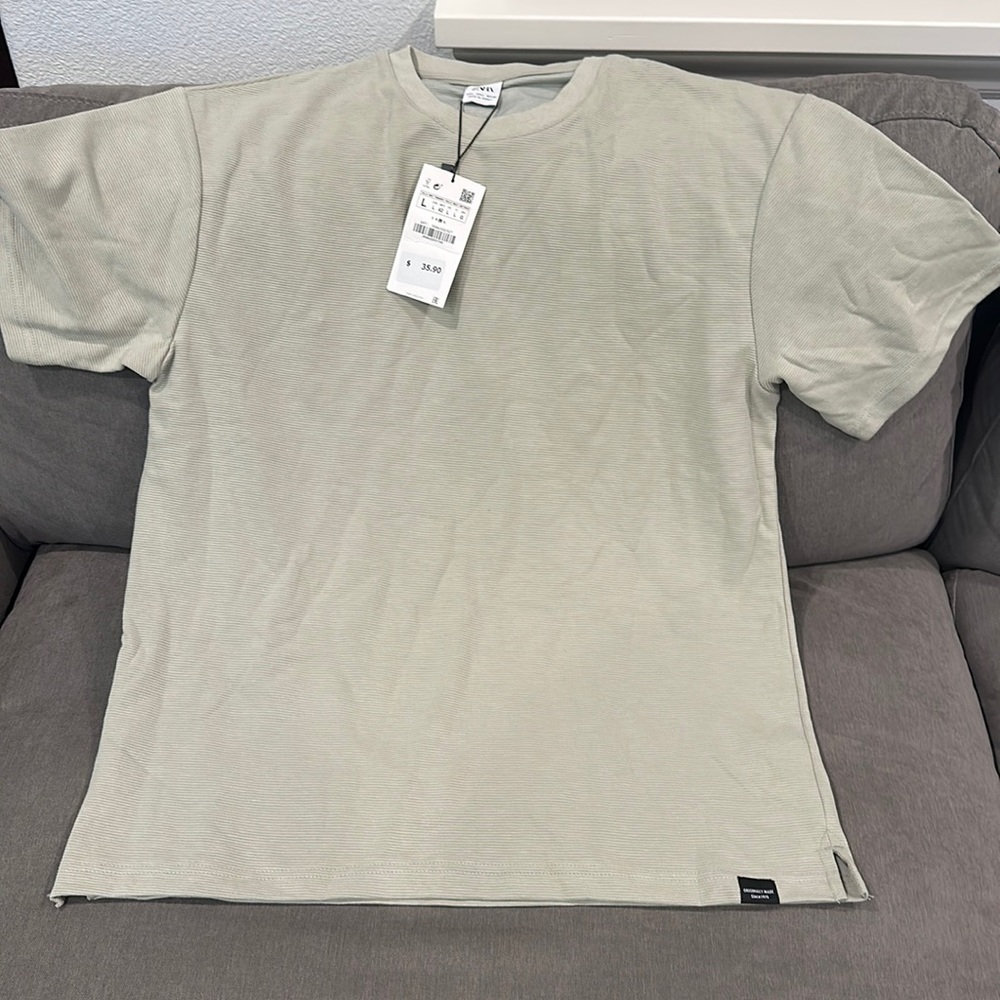 Zara green t shirt L